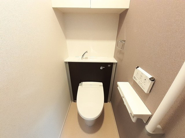 シャトーエレガントのトイレ