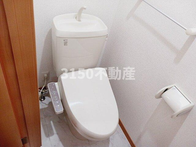 サニーフィールドのトイレ|ゆったりとした空間のトイレです