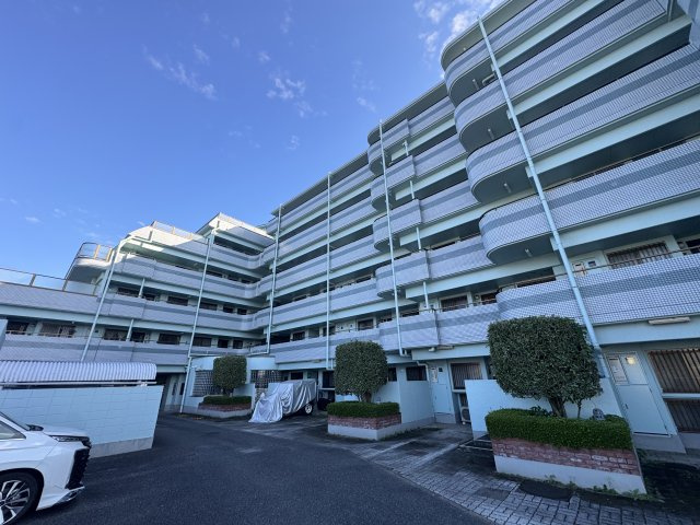 -三丁目不動産-　ナインティ1熊谷　2方向バルコニーの外観