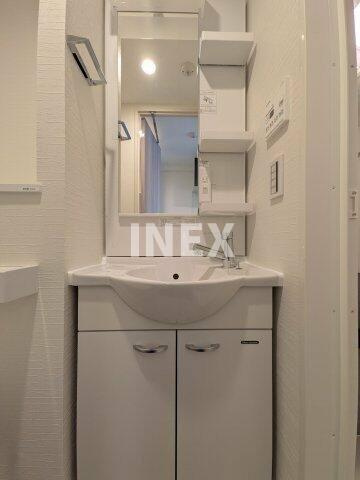横浜市神奈川区白幡上町の賃貸マンションの独立洗面台