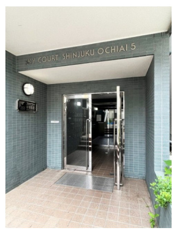 スカイコート新宿落合第５のエントランス
