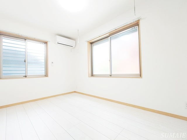 北区神谷１丁目の賃貸マンションの居間・リビング|人気の角部屋です☆