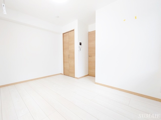 北区神谷１丁目の賃貸マンションの寝室|窓側からのアングルです☆