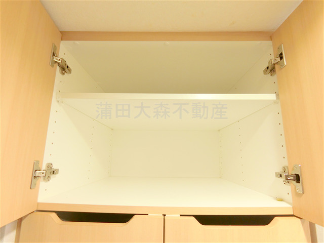 ルーブル東蒲田六番館の設備|洗濯機置き場上の棚収納