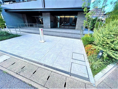 【エントランス】 | レーベン宇都宮元今泉ＧＲＡＮＸＥ | エントランス外観　※前回募集時2025年04月の写真