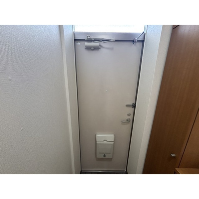 【玄関】 | モダンピープルＢ棟 | シンプルで使いやすい玄関です