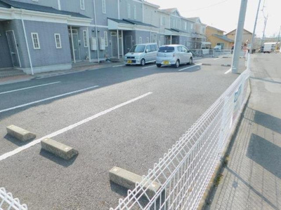 【駐車場】 | ホワイトリリ－Ｂ | 駐車場があります