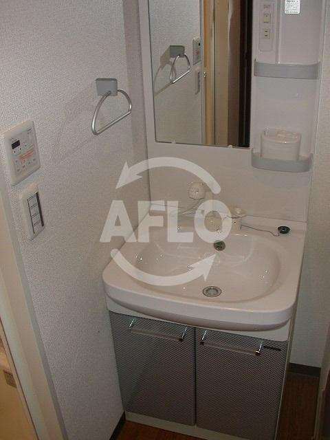 クラウンハイム本町EASTの独立洗面台|クラウンハイム本町ＥＡＳＴ　独立洗面台