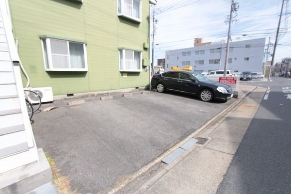 コーポ永楽の駐車場