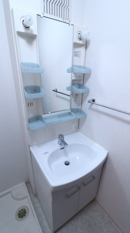 ラフィーネ林Ⅲの洗面所