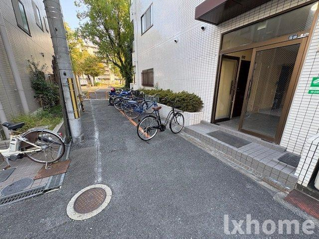 パークハイツ中倉の駐車場