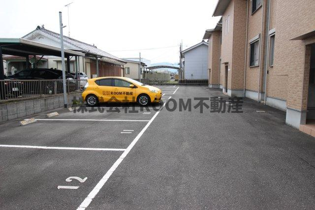 ティーダルームU　Ⅰ・Ⅱ・Ⅲの駐車場|駐車場があります