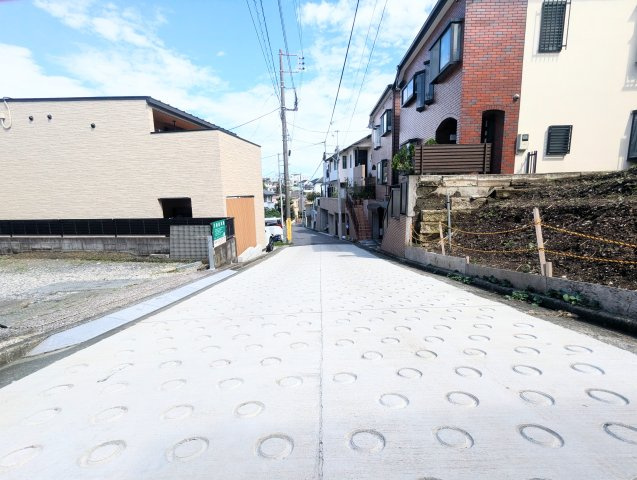大田区南馬込3丁目　新築戸建の前面道路含む現地写真|2026.09.24撮影

現地ご見学希望・資料請求などお気軽にお問い合わせ下さい！
03-5990-5201
