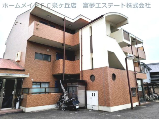 ファーストパレスの外観