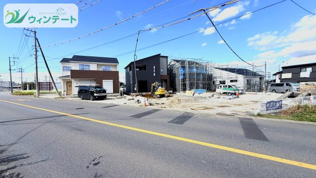LievleGarden.S下妻下妻丙　の前面道路含む現地写真|見通しの良い前面道路で、お子様の通学も安心。閑静な住宅街に位置する好立地です♪