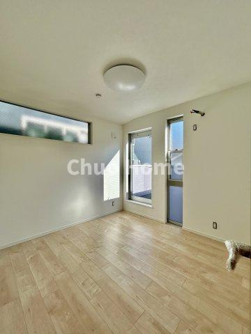 江東区大島一丁目戸建の子供部屋|【子供部屋】お子様を持つ家庭の約6割が「家族や子どものため」に購入を希望。入学後の転校を避け、広い空間でのびのび育てたいなどの親心が、家探しのきっかけになっているようです。