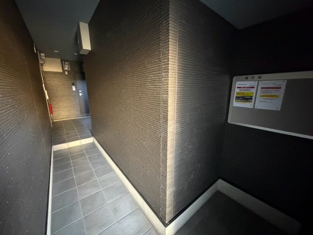 東大阪市大蓮北４丁目のハイツのロビー