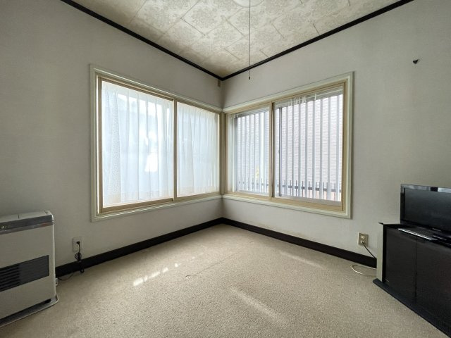 八戸市類家3丁目の洋室