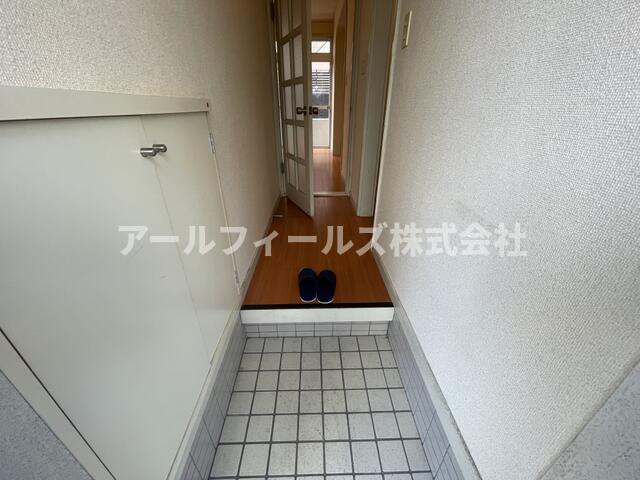 ステップ二ツ木の玄関