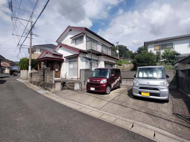 桜木町戸建の前面道路含む現地写真