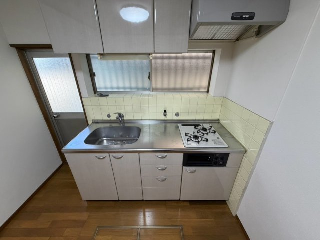 長尾西町1丁目戸建のキッチン