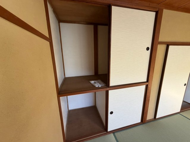 長尾西町1丁目戸建の和室