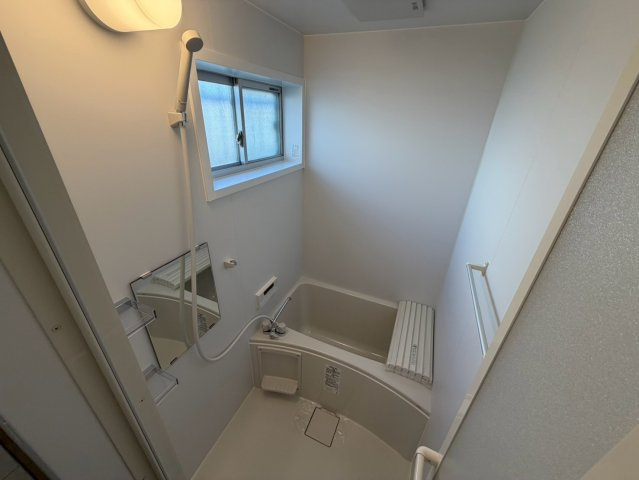 長尾西町1丁目戸建の浴室