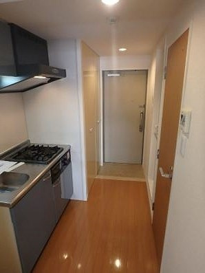 【玄関】レジデンス横浜関内　　旧）レジディア横濱関内 