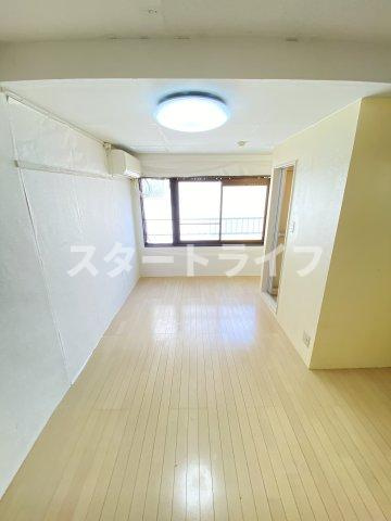 大阪市東淀川区淡路２丁目の賃貸マンションの収納
