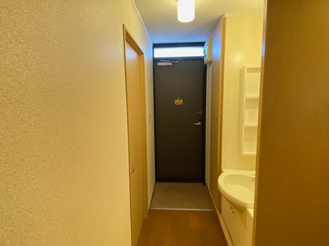毎日通る玄関はこちらです