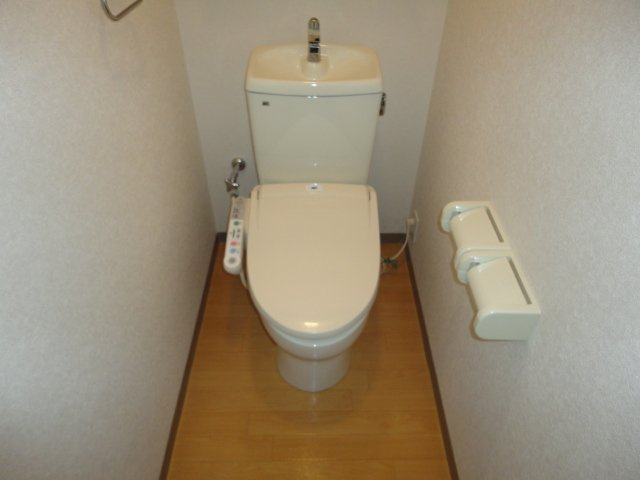 シャワー付トイレ