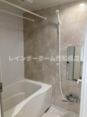 船橋市本町４丁目のアパートの浴室