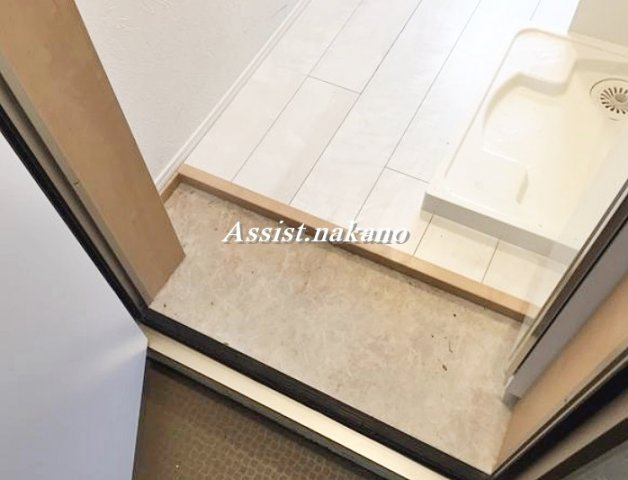 ブエナメゾン中野の玄関