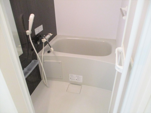 コンパクトで使いやすいお風呂です