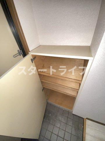 豊中市三国１丁目の賃貸マンションの玄関