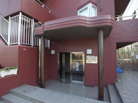 清潔なエントランスです