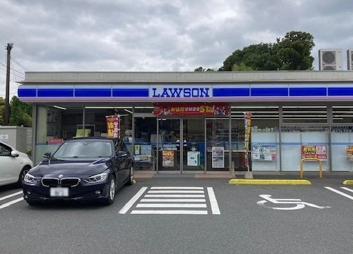 ローソン戸塚町大坂下店まで162m