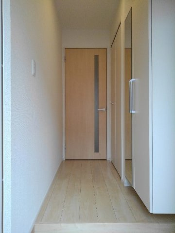 シンプルで使いやすい玄関です