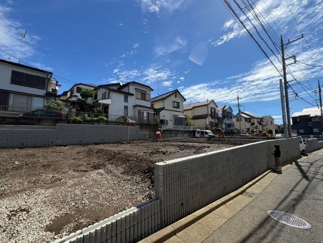 全4棟／長期優良住宅認定取得物件／瀬谷区北新の前面道路含む現地写真