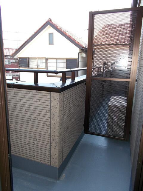 川崎市多摩区堰１丁目のテラスのバルコニー
