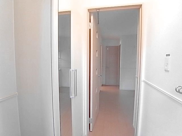 明るい玄関です