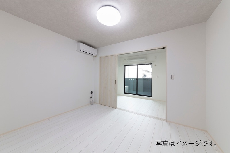 東大阪市大蓮北４丁目のアパートの居間・リビング