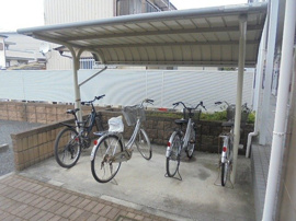 屋根付き駐輪場