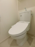 コンパクトで使いやすいトイレです