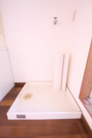 メゾンドノエルの設備|室内洗濯機置き場です