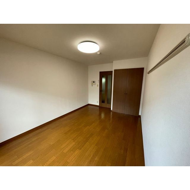 こちらのリビングで趣味の時間をお楽しみください