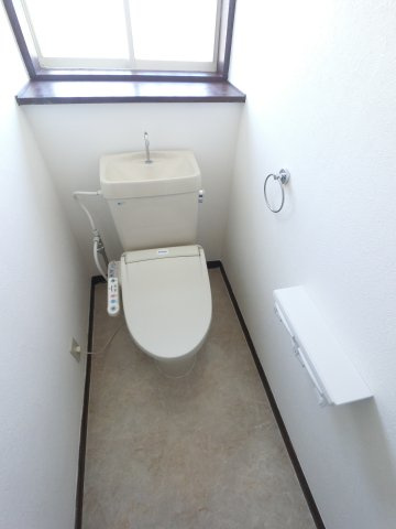 ゆったりとした空間のトイレです
