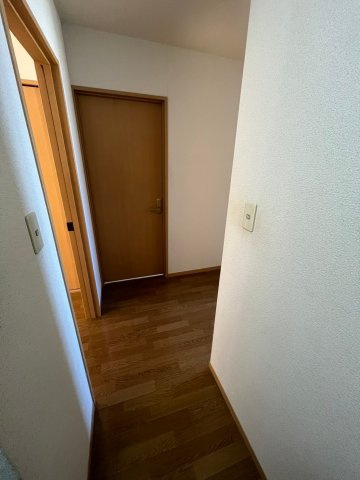 退去前のため別の部屋の写真です。