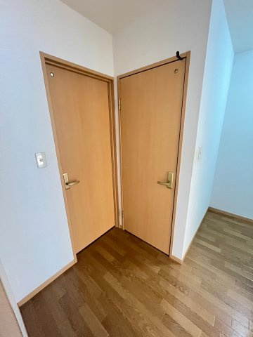 退去前のため別の部屋の写真です。