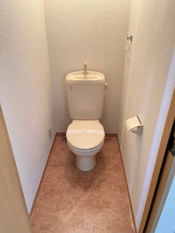 退去前のため別の部屋の写真です。